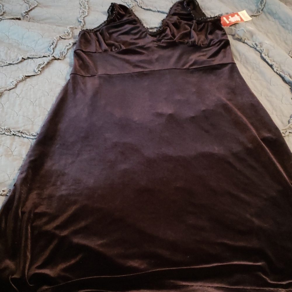 Dress - Picture 4 of 10